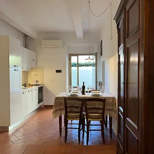 https://appartamento-toscano-accogliente.it-tuscanyhotel.com
