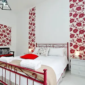Charming Antonia 300 Mt From Colosseum Apartment